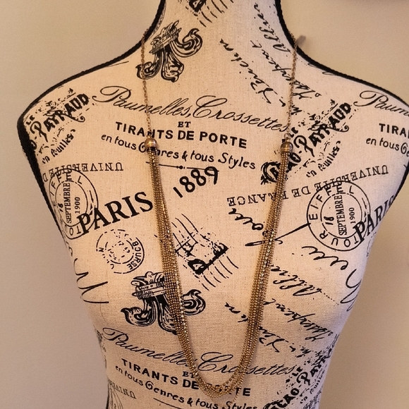 Elegant Gold-Tone Necklace - Picture 5 of 5